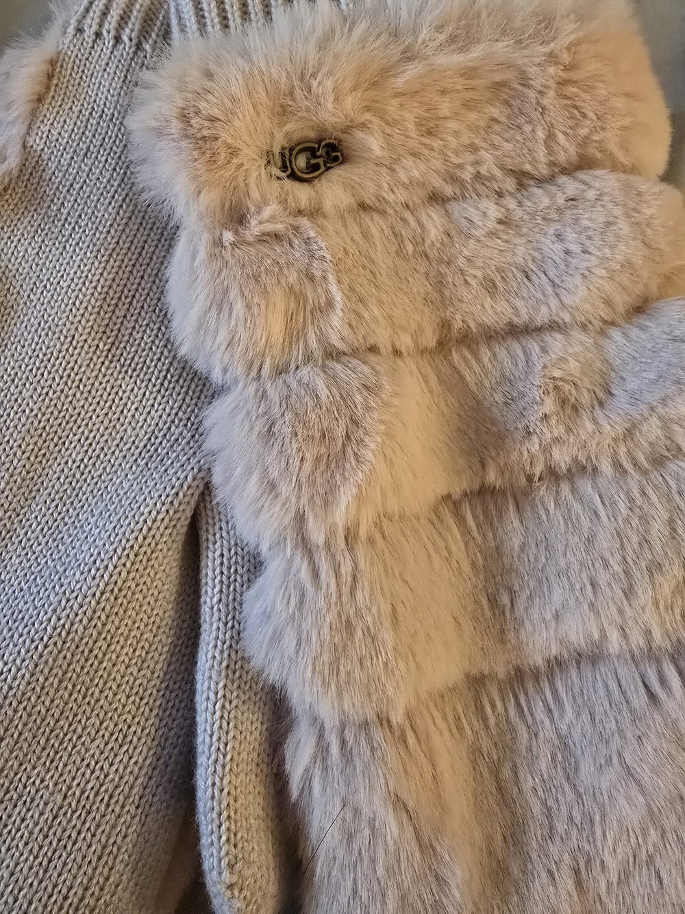 UGG Plush Shearling-Lined Mittens in Blush Pink-NWT! - Picture 3 of 10